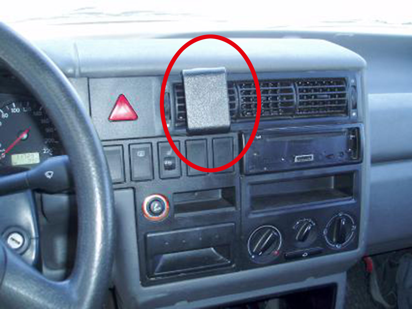 Brodit ProClip - Fahrzeughalterung - VW Caravelle (96-03) / T4 (96-02) - 852296
