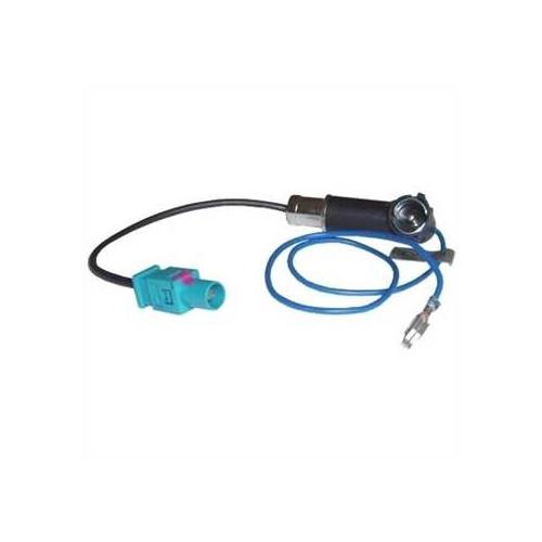 Antennenadapter von Fakra (M) auf ISO (50 Ohm) mit Phantomeinspeisung SMD Winkelstecker - Audi, Opel