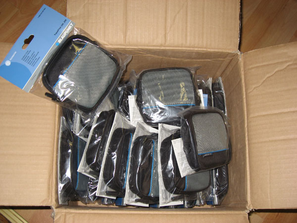 Blaupunkt Tasche f�r Navigationssystem - Innenmass: 100x100x20 mm - 40 St�ck - 7608010421001