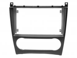 Einbaurahmen f�r 9 Zoll Autoradio in Mercedes C, CLC, CLK-Klasse - schwarz